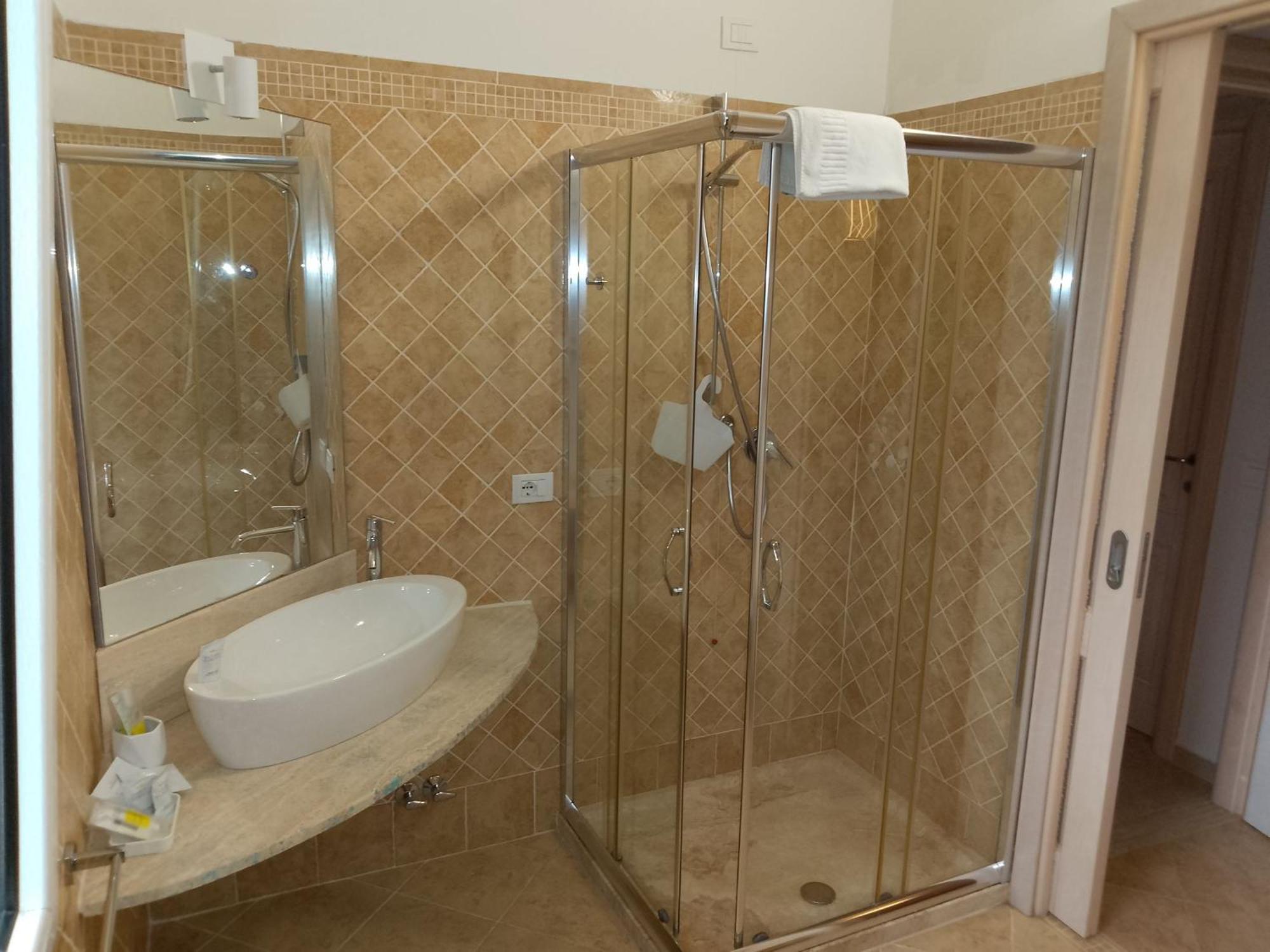 סאן תאודורו Villa Florida - Prestige Exclusive Rooms & Luxury Villas מראה חיצוני תמונה